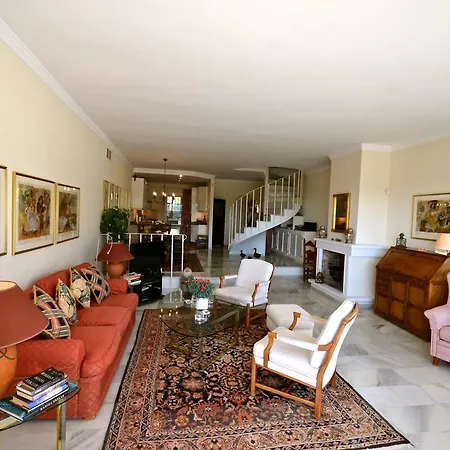 Los Altos House *