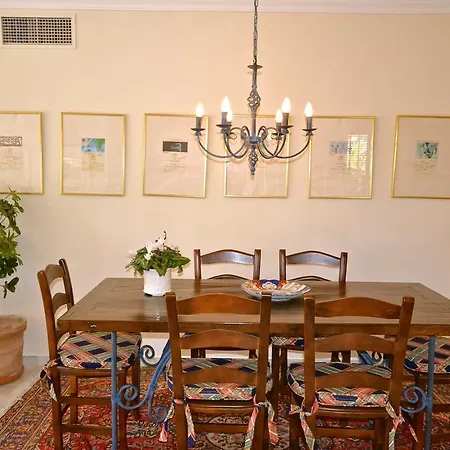 Los Altos House